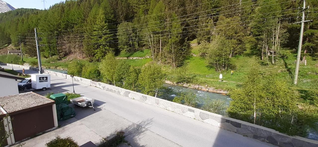 Free Cable Car & Bus In The Summer Haus L'Oree Saas-Grund Exterior foto