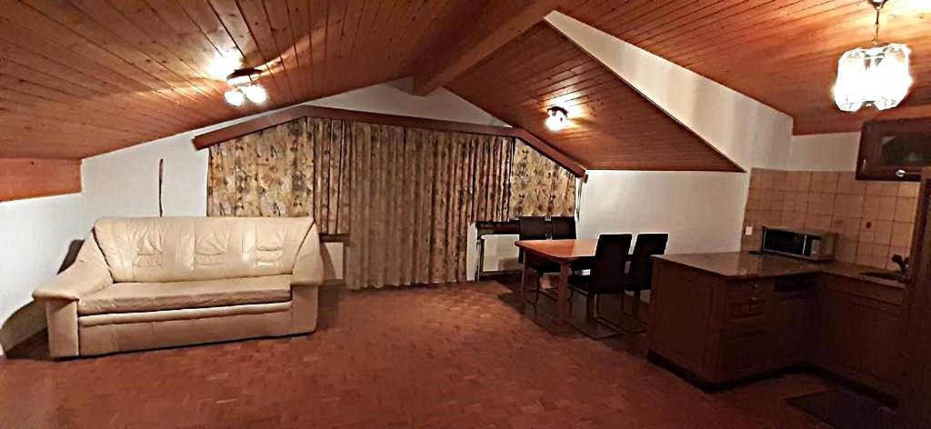 Free Cable Car & Bus In The Summer Haus L'Oree Saas-Grund Exterior foto